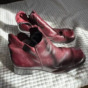 Burgundy Red Leather Ankle Boots - size 7